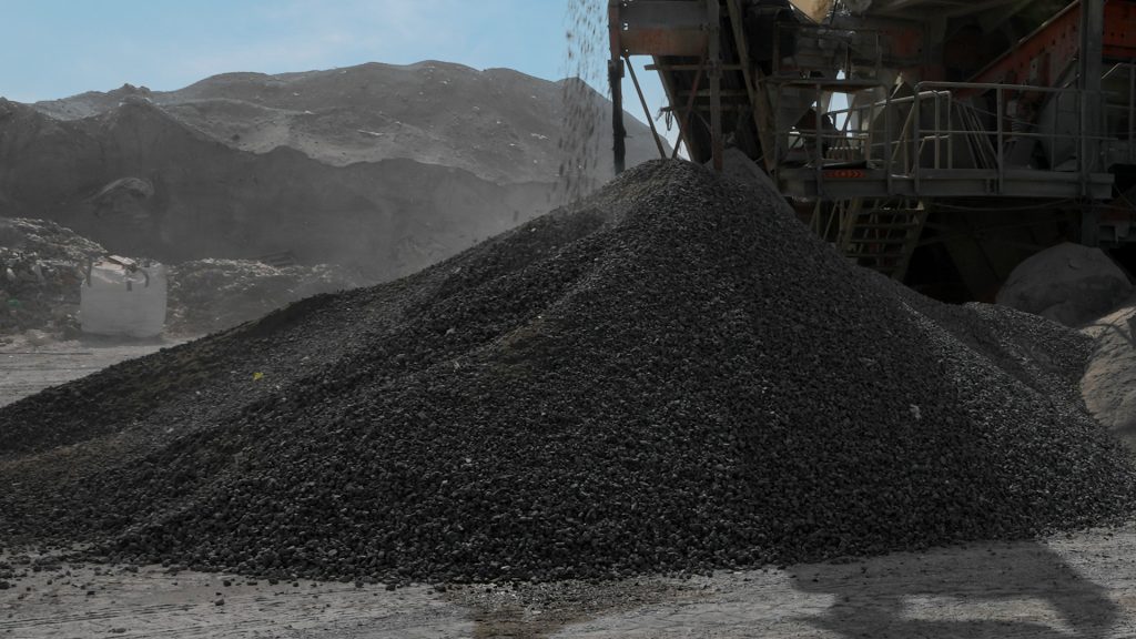 concrete block from recycled aggregates